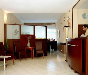 מלון Frankfurt 3*